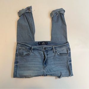 Hollister Mid-Rise Super Skinny Light Wash Rolled-up Jeans - 13S